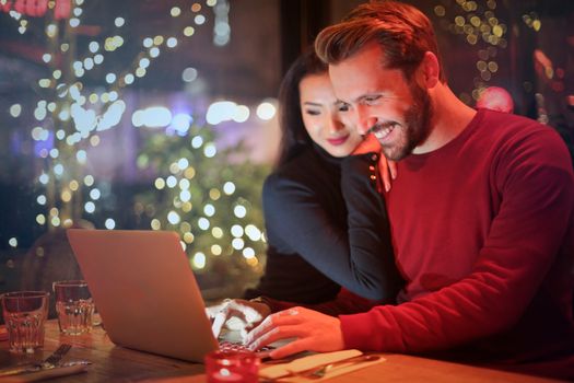 Mastering Online Dating: How to Communicate Effectively on Dating Sites